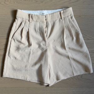 Wilfred Effortless 7” Crepette Shorts, light tan/beige, size 6